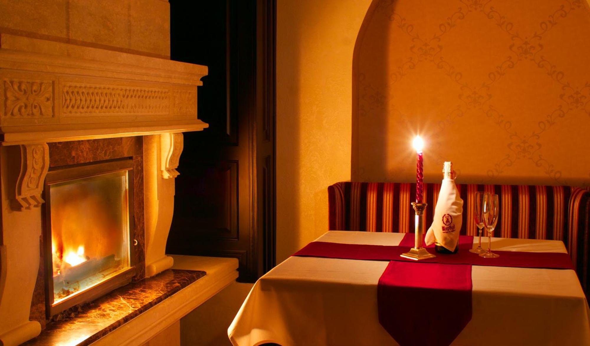 Sherwood Hotel Dolgomostiska Екстериор снимка