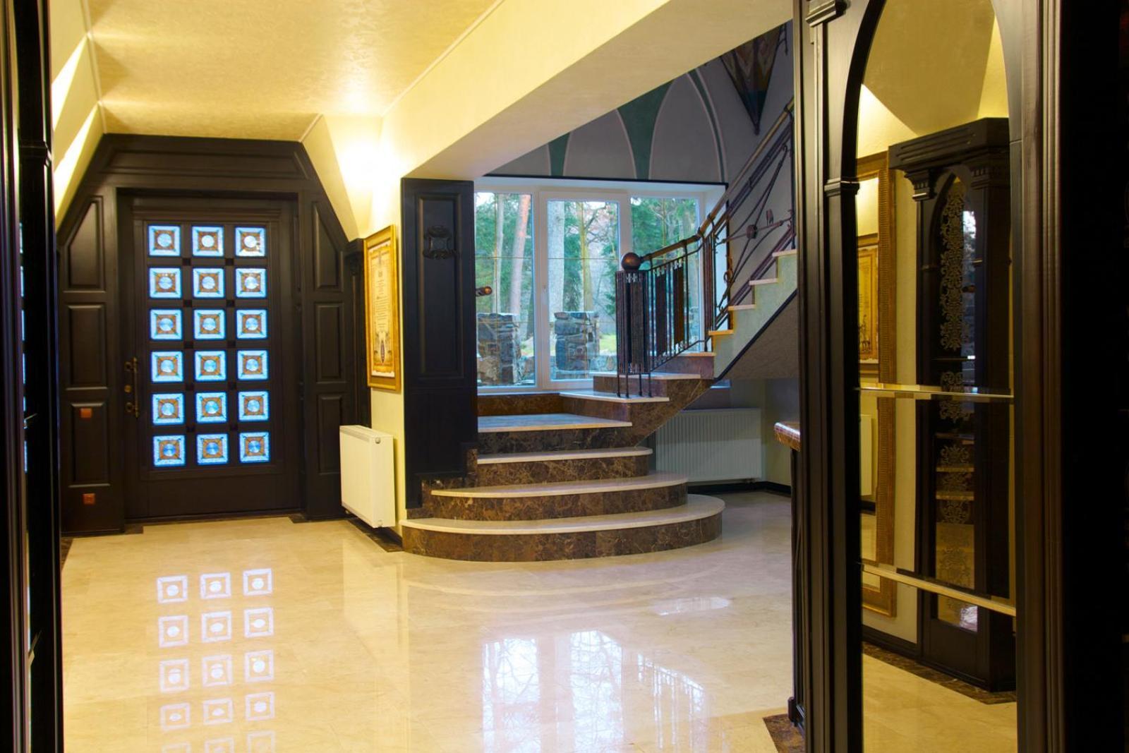 Sherwood Hotel Dolgomostiska Екстериор снимка