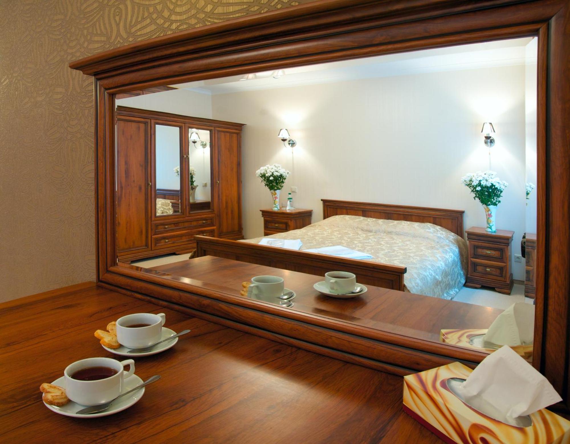Sherwood Hotel Dolgomostiska Стая снимка
