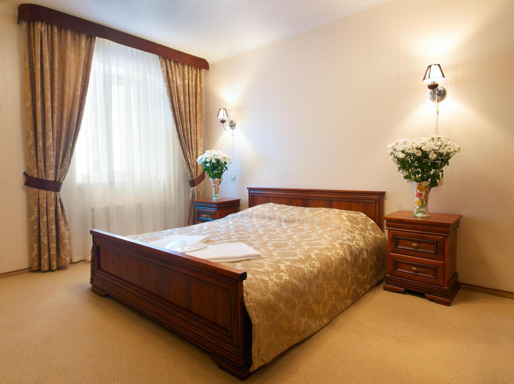 Sherwood Hotel Dolgomostiska Стая снимка