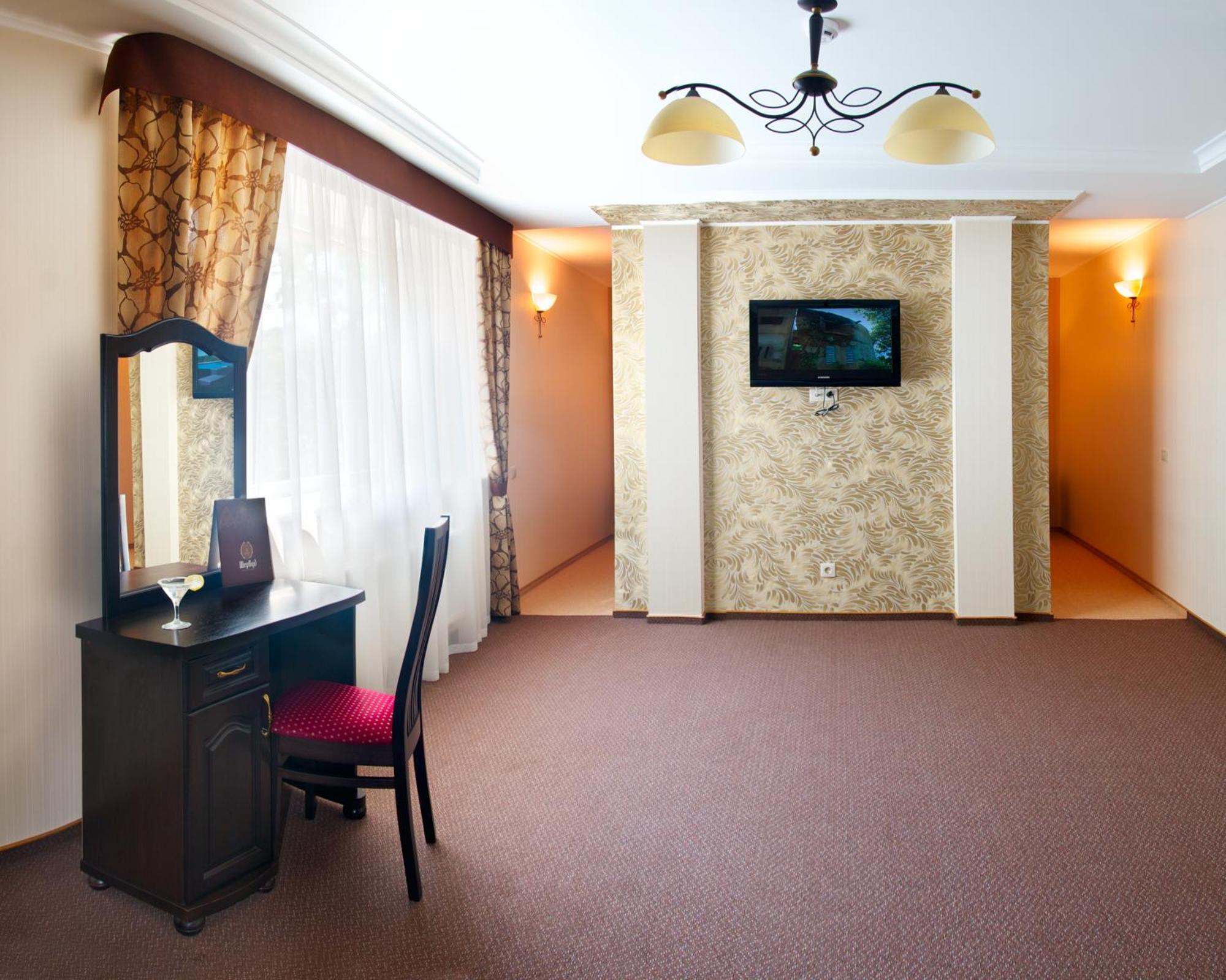 Sherwood Hotel Dolgomostiska Стая снимка